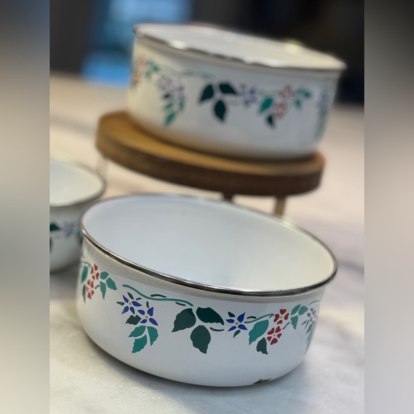 Vintage Kobe Kitchen Bowls Floral Pattern Enamel Metal Mixing Nesting Bowls - Picture 4 of 11